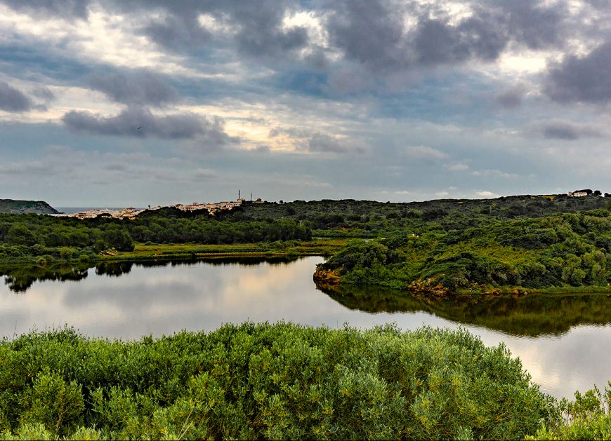 Faro de Favàritx y Parque Natural de s’Albufera des Grau