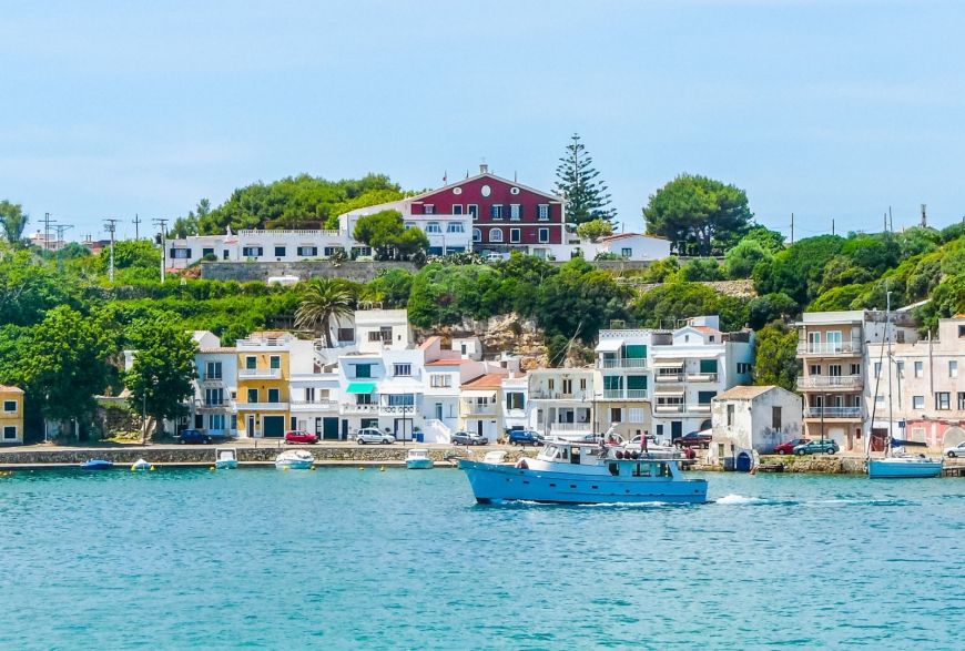 Accommodation in Mahón: apartments with pool to enjoy Menorca