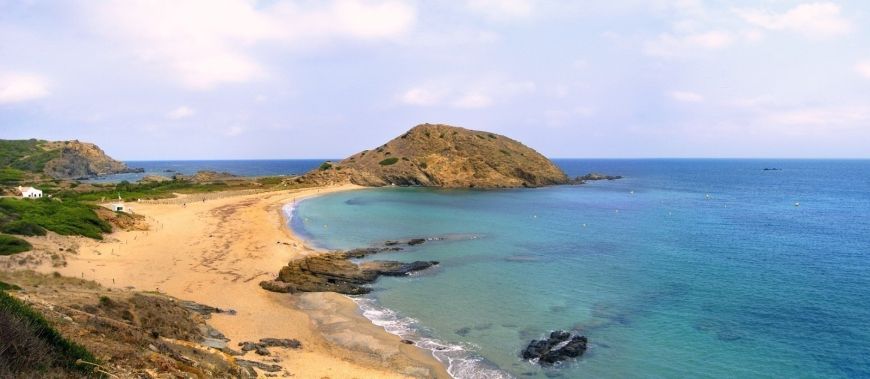 Alojamiento en Mahón para descubrir las mejores playas de Menorca