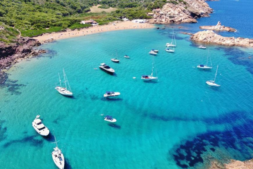 Where to stay in Menorca when travelling with your family